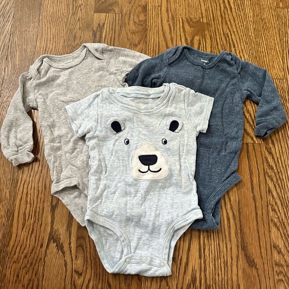 Carter’s blue and grey onesie bodysuit bundle, size 6 month (set of 3)